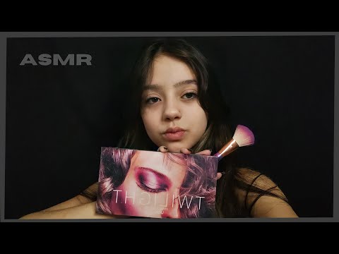 ASMR AMIGA MALVADA TE MAQUIANDO - Luiza Aro ASMR