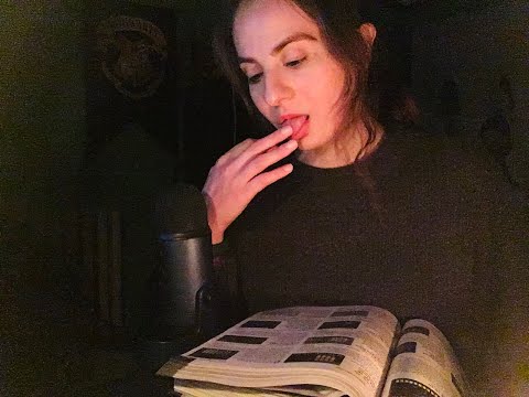 ASMR || Finger Licking & Page Flipping at Night 🌃 (whisper)