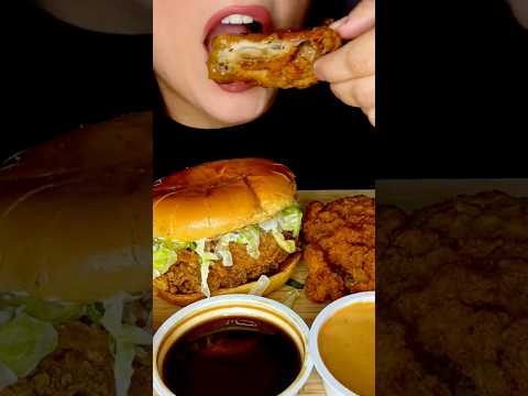 KFC CRISPY FRIED CHICKEN & GRAVY #asmr #kfc #chicken #food #shorts