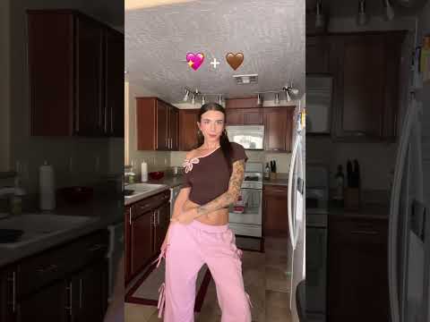 “Pink & brown never look good together”