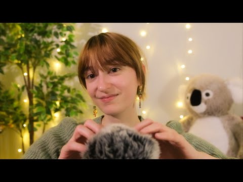 ASMR | Mic triggers, mic tapping and scratching (with mouth souds and hand movements)