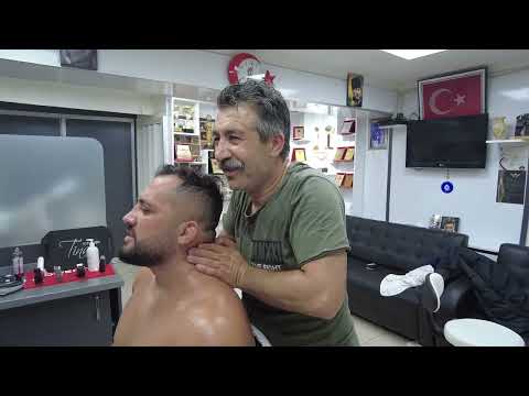 PERFECT MASSAGE ON THE PERFECT BODY! BACK MASSAGE WITH MUNUR ÖNKAN