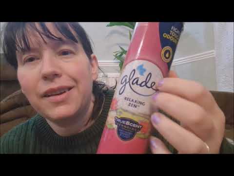 ASMR Grabbing random stuff from my Bathroom & Tapping on it !!