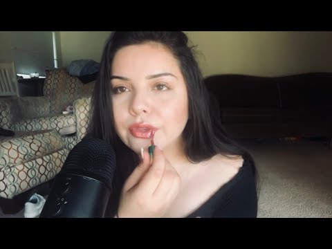 ASMR** APPLYING LIPGLOSS ✨🌻