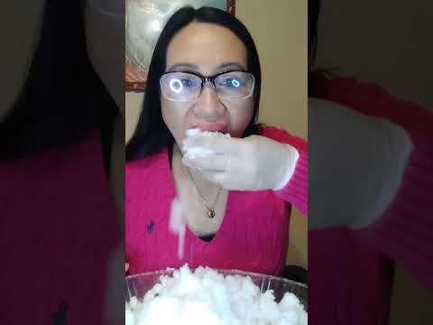 EATING SNOW#shortsfeed #viralshort #viralvideo #millionviews #millionshorts #subscribers #ice #snow