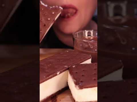 Ice cream drenched in Nutella! #asmreating #shorts  #foodie