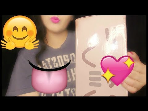 ASMR Unboxing Whisper - Pusheen Box ~ Tapping Sounds~