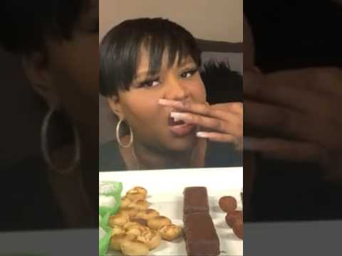 Mango tamarind #asmr #mukbang  #longnailsasmr #eatingsounds #asmrsounds
