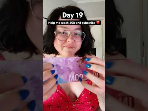 Help me #reach50k ❤️❤️ #relax #tapping #asmr #asmrshorts #relaxing #satisfying #tappingasmr