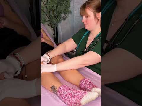 ASMR Leg Exam 🩵 #asmr #asmrsounds #asmrtingles #asmrmedical #asmrvideo