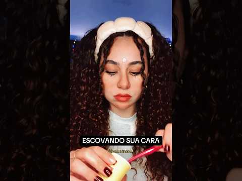 ASMR ESCOVANDO SUA CARA #asmr #asmrcenourinha #asmrfastandaggressive