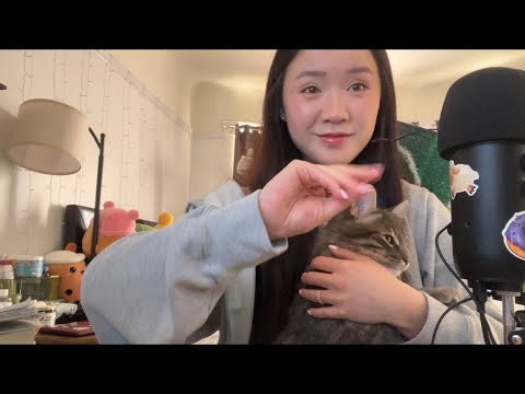 ASMR mic scratching and tapping with hand movements