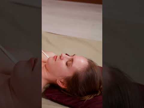 Deep stretching and chiropractic adjustment for Alina #stretching