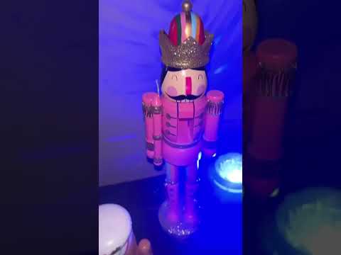 #merrypinkmas #pinkmas #christmas #itsbeginningtolookalotlikechristmas #christmasdecor