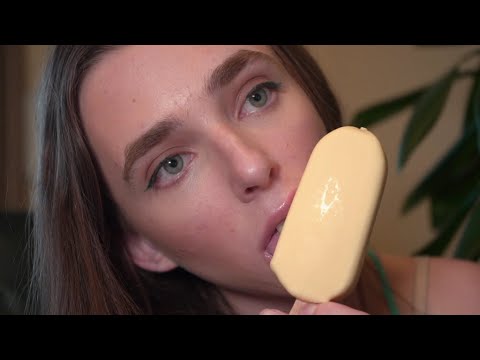 ASMR- LICKING/EATING ICE CREAM (Close Up)