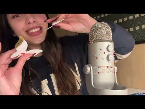 ASMR TAPPING CON UÑAS MÁS SCRATCHING EN EL MICRÓFONO 🎙️💅|SOFIWI