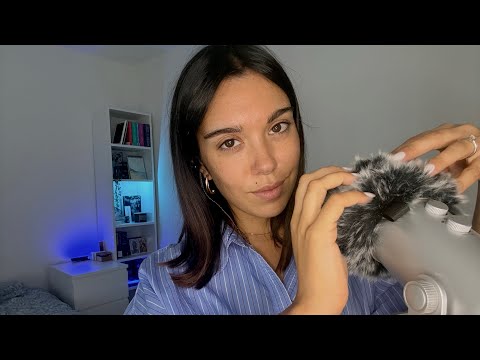 ASMR | Humming & Soft singing con mic brushing