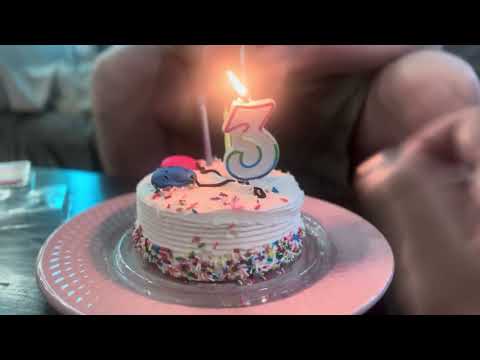 Asmr  eating 🥣 birthday Cake chaotic ASMR Happy Birthday 🎈 3rd for my tristen amazing 😻 