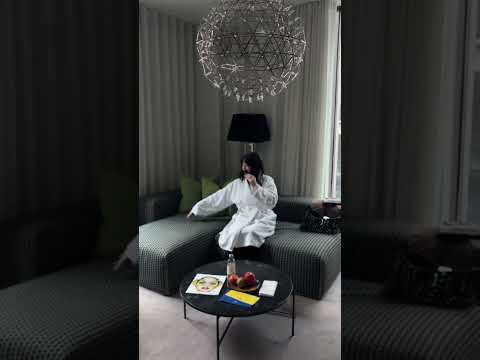 ASMR AT @South-Place-Hotel #tapping #asmr #asmrsounds #publicasmr #hotel