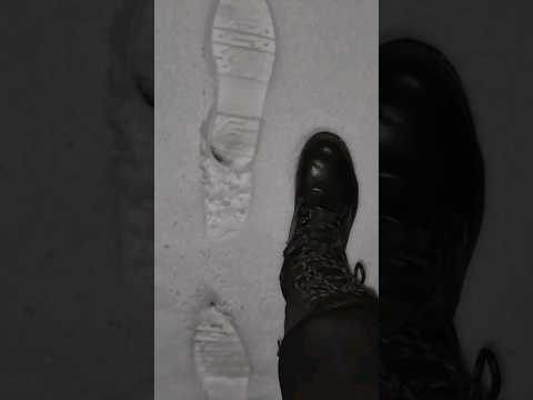 Sounds from walking in the snow [ASMR] #shoes #boots #snow #winter #tingles #satisfying