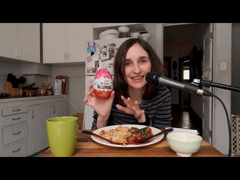 ASMR Eat With Me! Penne Bolognese, Grilled Vegies & Kinder Egg
