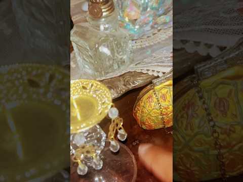 Tapping on vintage objects 🌞#asmrtapping #asmrtriggers #vintage #unique #asmr
