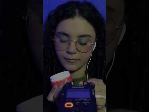ASMR- Sons de embalagem e passando creme em você