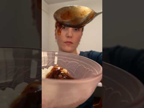 Maistetaan mummon riisipuuroa #asmrsuomi #eatingasmr