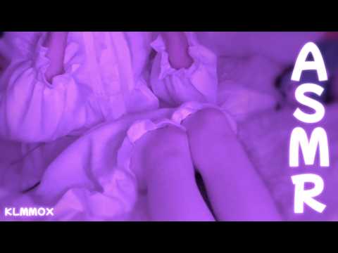 ASMR | Whispering & Ear Tapping