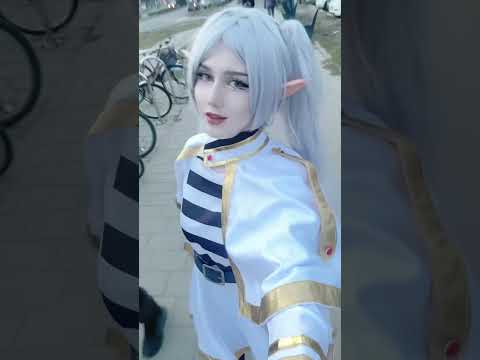 Walking in Frieren Cosplay XD #animecosplay #cosplay #cosplayer #anime #cosplaygirl #frieren