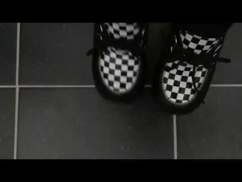 DEMONIA ヾ(⌐■_■)ノThe Black and White Shoes  [[ASMR]]