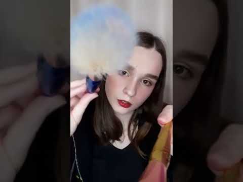 ASMR - PINCÉIS NO SEU ROSTO E SONS DE BOCA