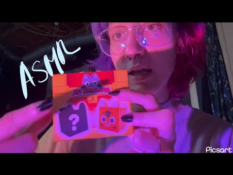 ASMR lets open that toy together ^^ ( lofi tapping and talking)