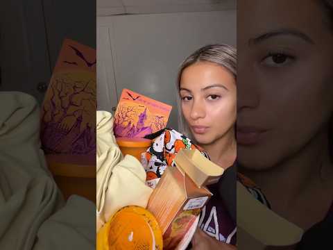 Boo basket 🎃👻 #mouthwhisper #asmrtriggers #visualtingle #asmrvideos #makeup #grwm #asmrsounds