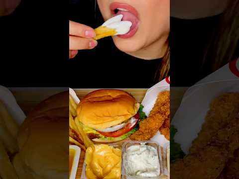 The crunch is unreal 🤯 #asmr #wendys #chicken #food