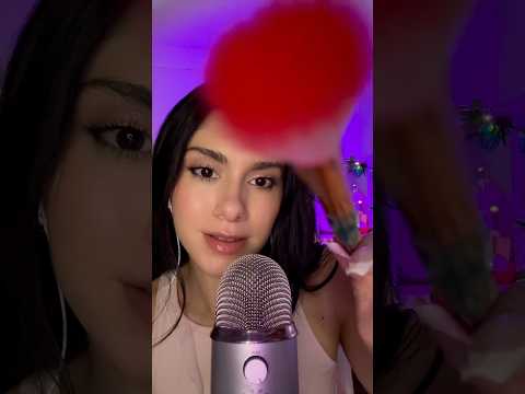 Me dejas tocar tu carita? #asmr #asmrforsleep #asmrcommunity #asmrenespañol #asmrshorts