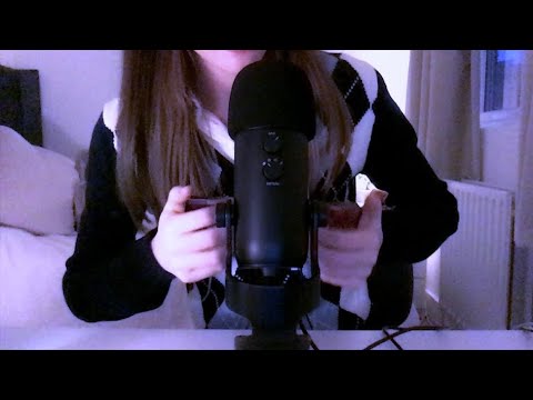 ASMR ♡ fast tapping on different objects and whispered rambles ✧･ﾟ