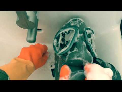 Finnish Militairy Gasmask with defoggers & RUBBER GLOVES [[ASMR]]