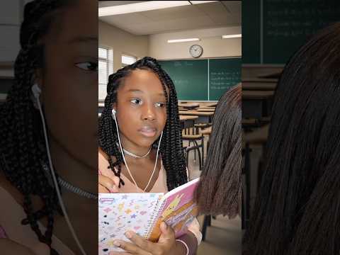 ASMR - AMIGA ATRÁS DE VOCÊ FAZ PENTEADO NO SEU CABELO 💇‍♀️ #asmr #asmrvideo #asmrshorts