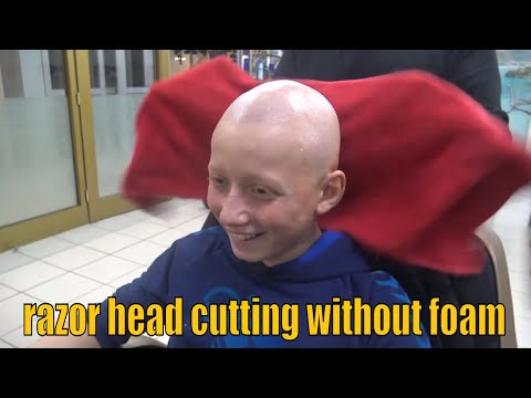 ASMR TURKISH BARBER = razor head cutting without foam = köpüksüz ustura saç traşı = asmr razor shave