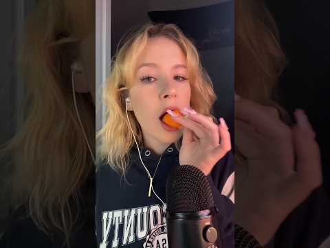 Crunchy carrot 🥕 #carrot #crunchyasmr #mouthsounds #mukbang