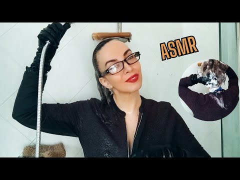 ASMR WETLOOK : I'M YOUR SECRETARY AND I TAKE A SHOWER IN YOUR OFFICE - HAIR WASH - GLOVES