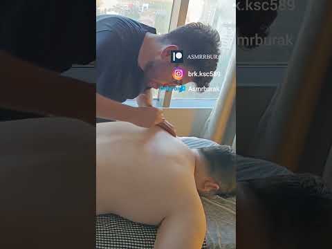 MASSAGE THERAPY TO RELIEVE ALL MUSCLE PAIN IN THE BACK #satisfying #relaxing #asmr #shorts