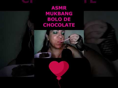 ASMR-SHORTS MUKBANG COMENDO BOLO DE CHOCOLATE #mukbang #asmr #rumo1k #shorts