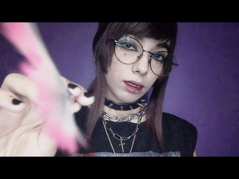ASMR MAQUIANDO VOCÊ DE PERTINHO #asmr