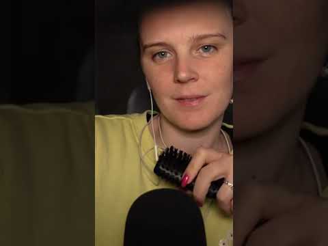 Applying your mascara #asmr #tingles #makeup