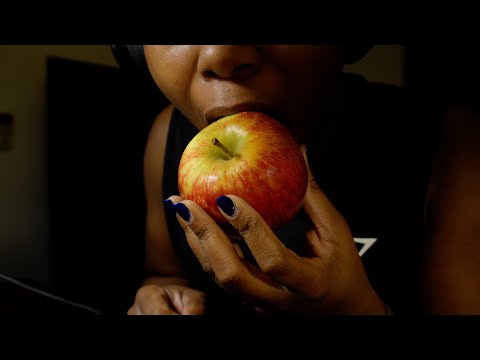 ASMR Ear-To-Ear Eating Sounds | 3Dio Microphone