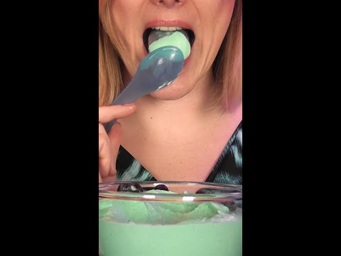 👆🏼👆🏼👆🏼 Long version 👉🏼 ASMR Pudding Eating - 💯% Soft & Relaxing Mouth-Sounds #shorts