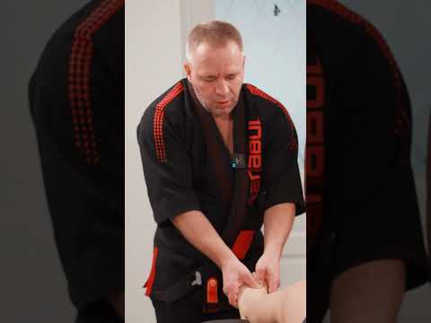 Amazing double chiropractic adjustments and stretching for Christina #chiropracticadjustments