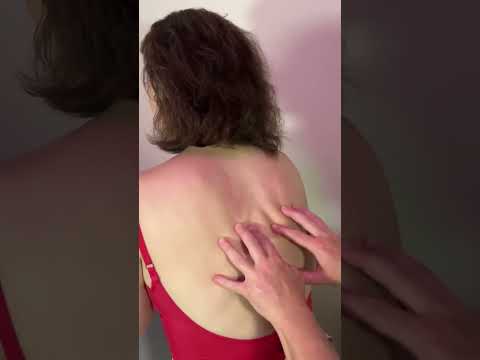 #backscratching #realpersonasmr #asmrforsleep #asmrmassage #visualtingle #oddlysatisfying